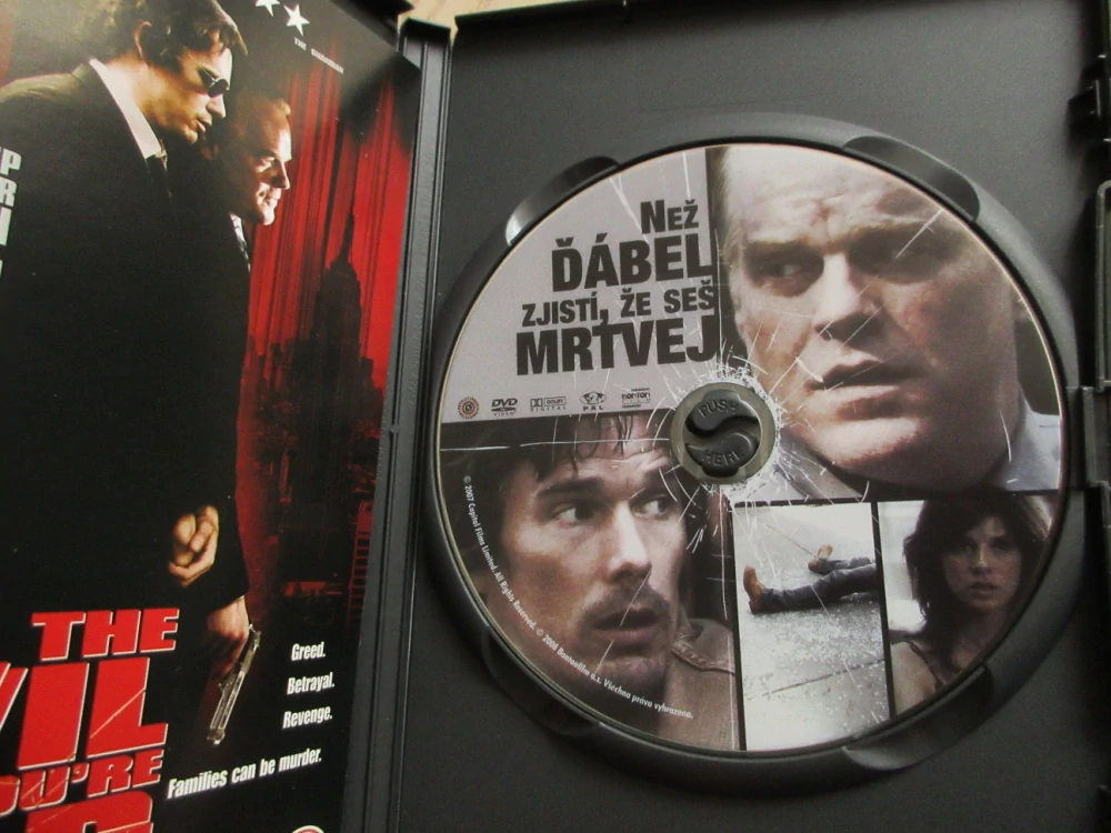 NEŽ ĎÁBEL ZJISTÍ, ŽE SEŠ MRTVEJ, GB OBAL, ČESKÉ DVD FILM VČETNĚ BOOK