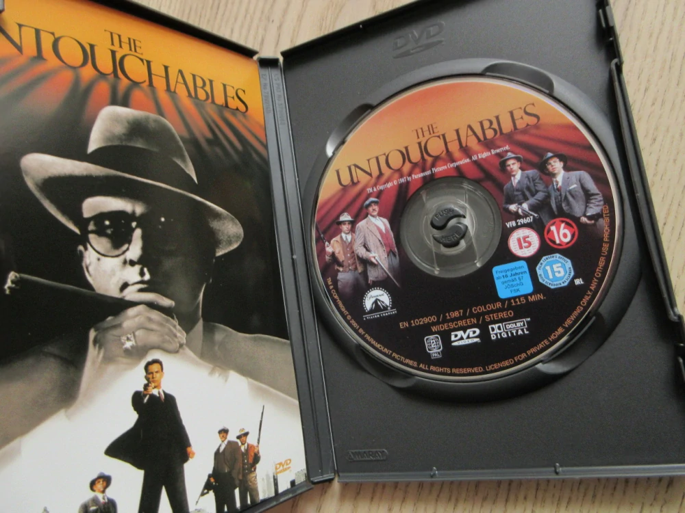 NEŮPLATNÍ, COSTNER, CONNERY, GB OBAL, ČESKÉ TITULKY, DVD FILM VČETNĚ BOOK