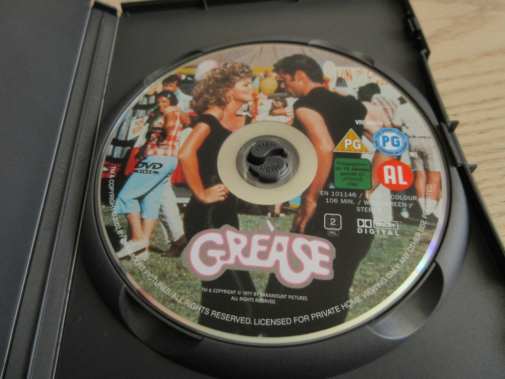 POMÁDA, GB. OBAL, ČESKÉ TITULKY, DVD FILM