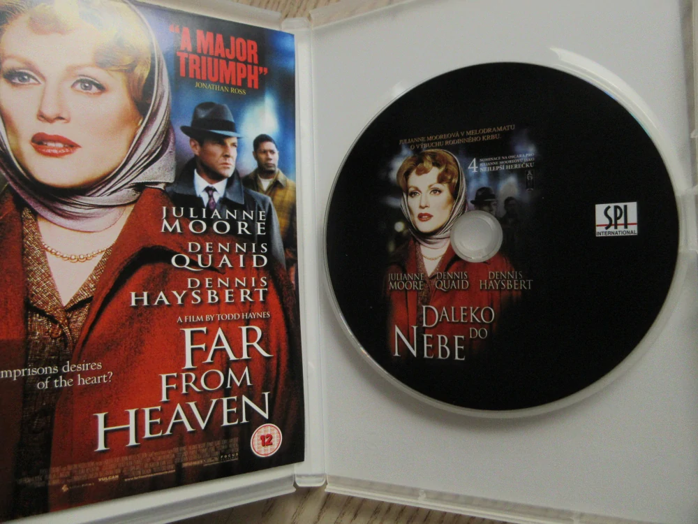 DALEKO DO NEBE, J.MOORE, D.QUAID, GB OBAL, ČESKÁ VERZE, DVD FILM