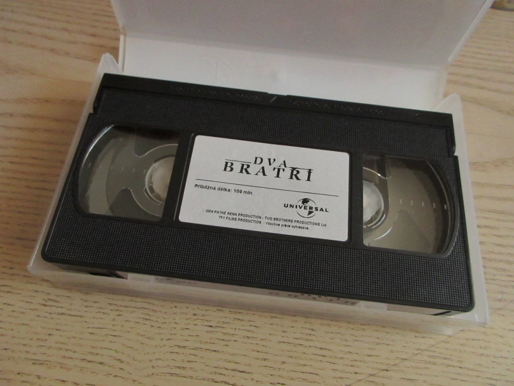 DVA BRATŘI, VHS VIDEOKAZETA