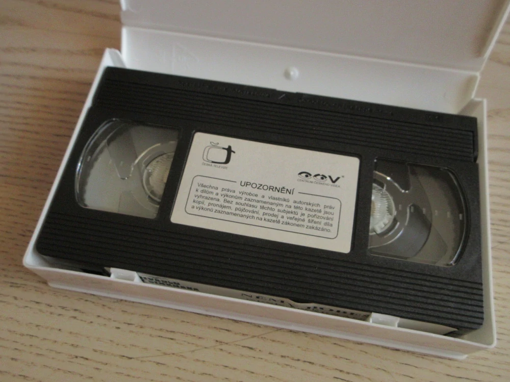 NĚMÝ BOBEŠ ANEB ČESKÝ TARZAN, Z. SVĚRÁK, L. SMOLJAK, VHS VIDEOKAZETA