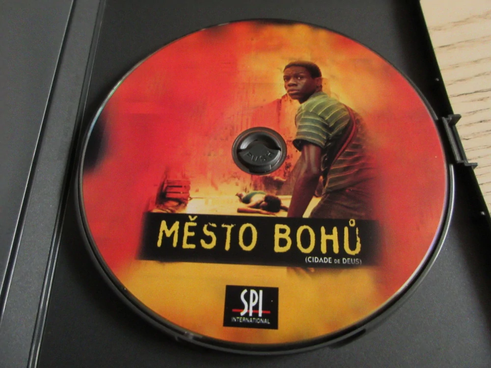 MĚSTO BOHŮ, GB OBAL, ČESKÉ TIT. DVD FILM
