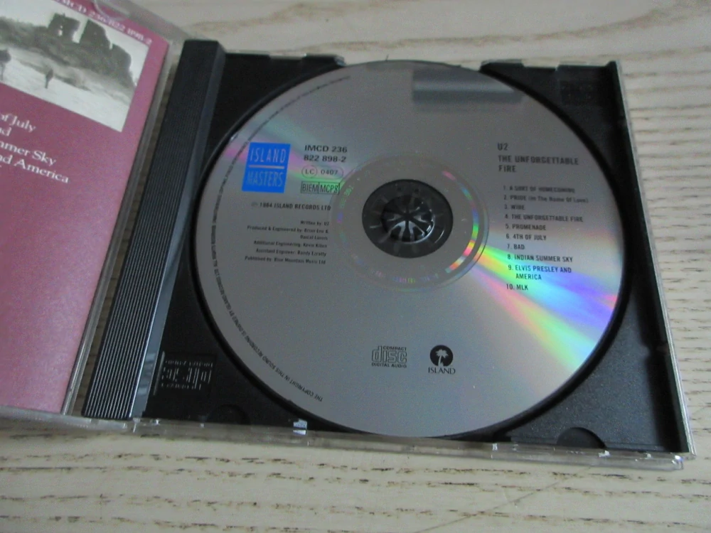 U2, THE UNFORGETTABLE FIRE, CD HUDBA