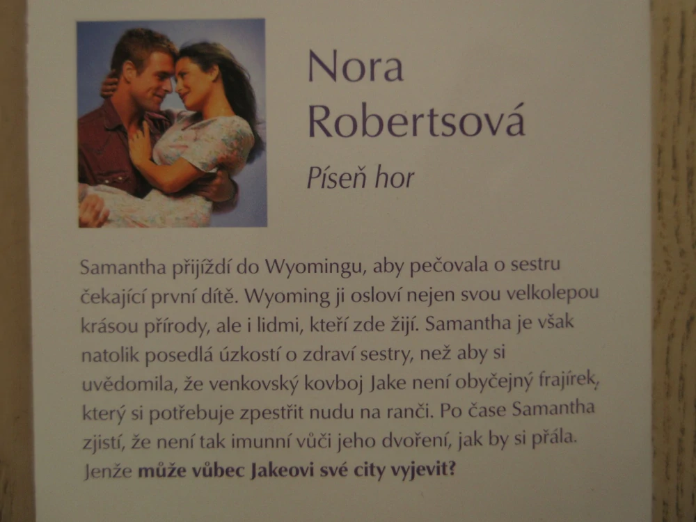 PÍSEŇ HOR, NORA ROBERTSOVÁ, **an