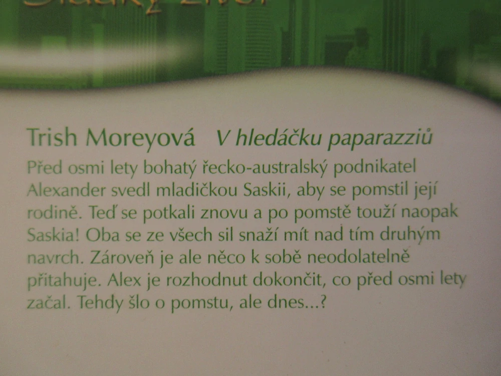 V HLEDÁČKU PAPARAZZIŮ, TRISH MOREYOVÁ, **an