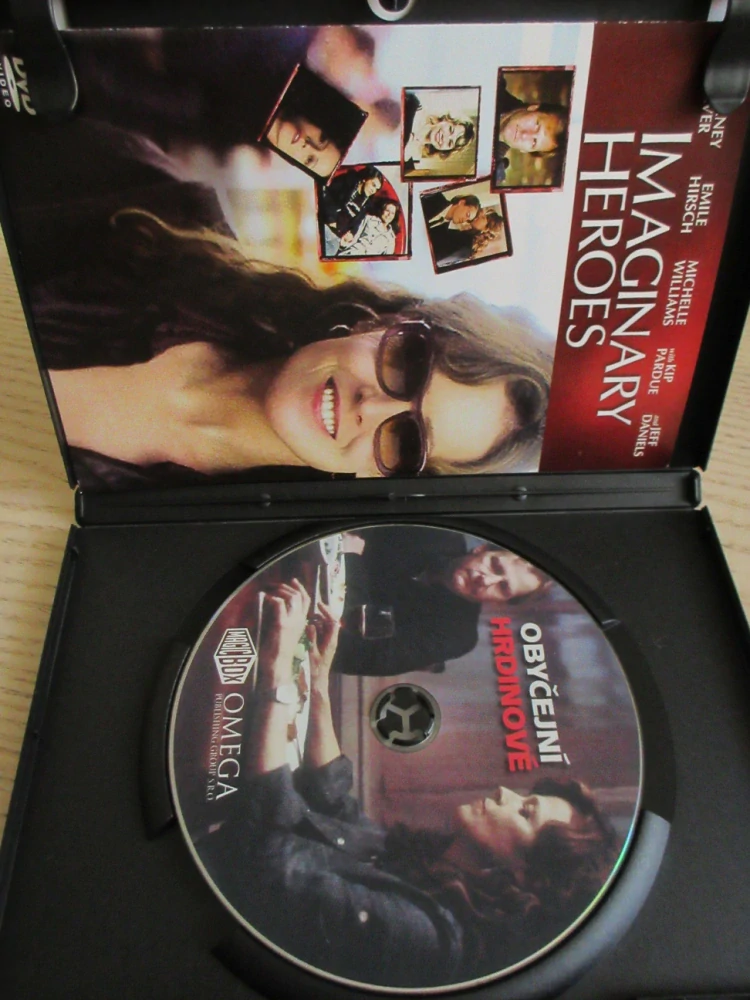 OBYČEJNÍ HRDINOVÉ, S.WEAVER, J.DANIELS, GB OBAL, ČESKÁ VERZE, DVD FILM
