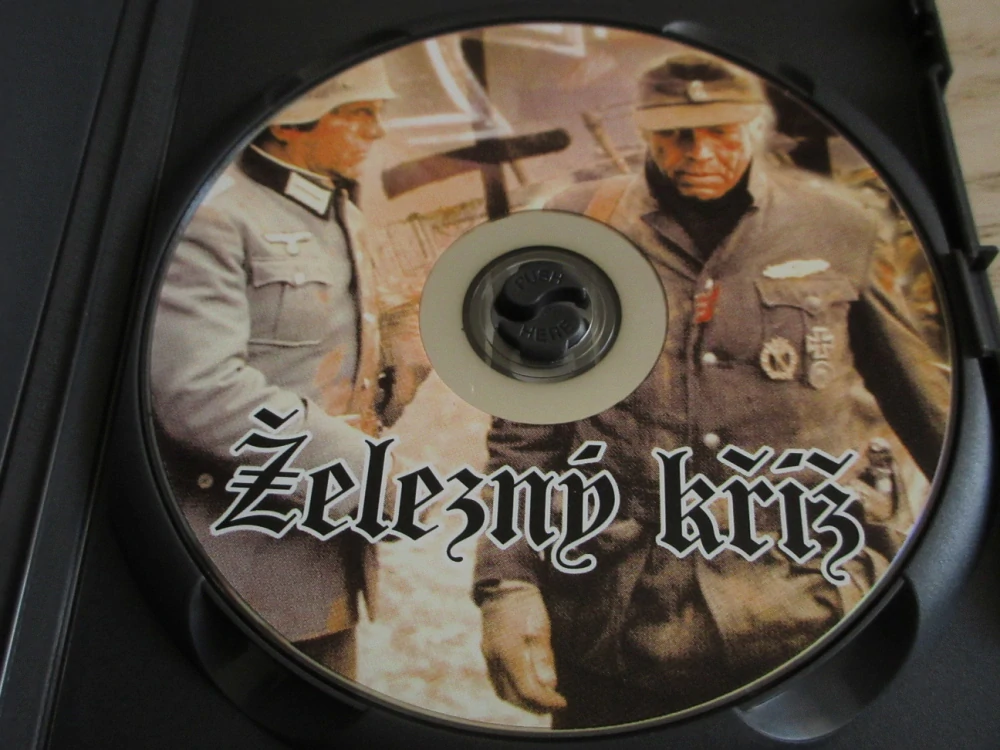 ŽELEZNÝ KŘÍŽ, J.COBURN, S.PECKINPAH, GB OBAL, ČESKÉ DVD FILM