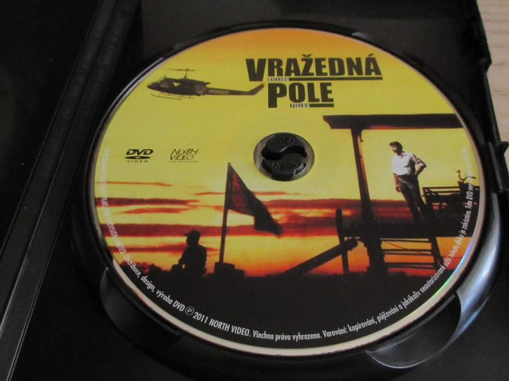 VRAŽEDNÁ POLE, GB OBAL, ČESKÉ DVD FILM
