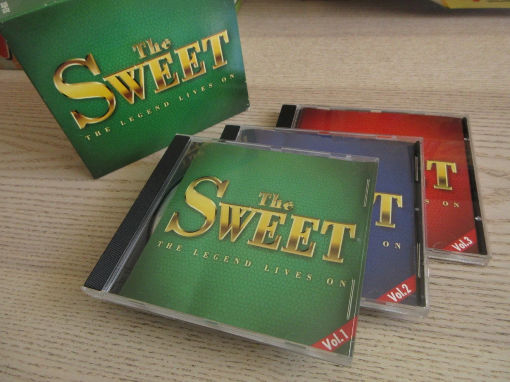 THE SWEET, THE LEGEND LIVES ON, 3X CD HUDBA