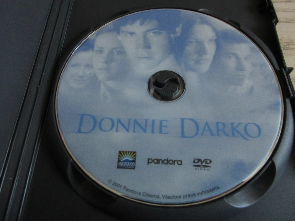 DONNIE DARKO, D. BARRYMORE, J. MALONE, GB OBAL, ČESKÉ DVD FILM