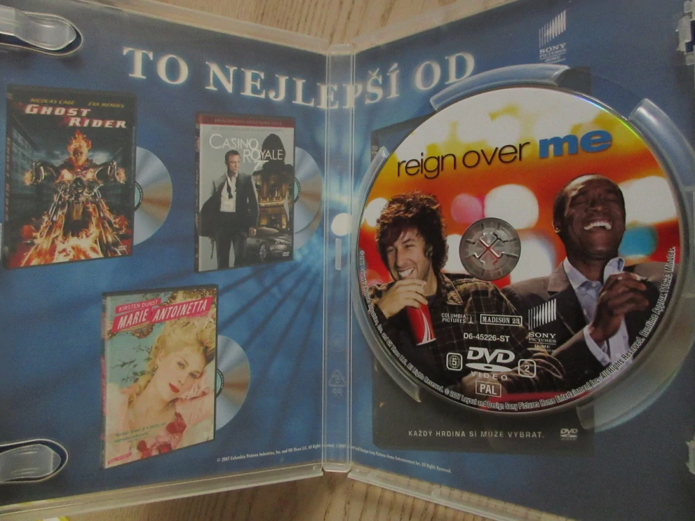 VOLÁNÍ O POMOC, A. SANDLER, D. CHEADLE, DVD FILM