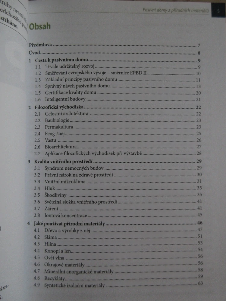 PASIVNÍ DOMY Z PŘÍRODNÍCH MATERIÁLŮ, MOJMÍR HUDEC, BLANKA JOHANISOVÁ, TOMÁŠ MANSBART, **an