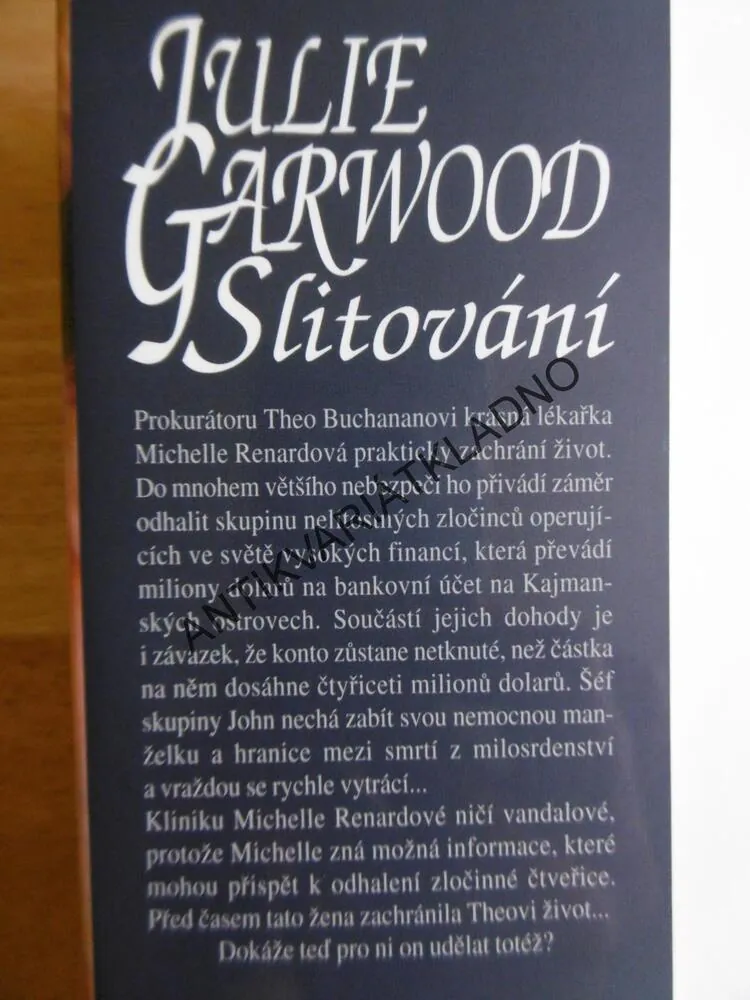 SLITOVÁNÍ, JULIE GARWOOD, GARWOODOVÁ