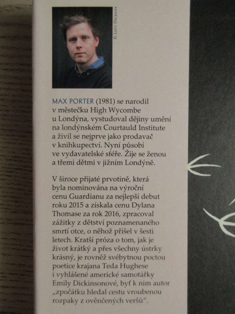 ŽAL JE TO S KŘÍDLY, MAX PORTER, **an