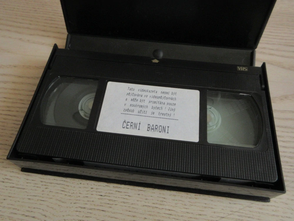 ČERNÍ BARONI, VHS VIDEOKAZETA