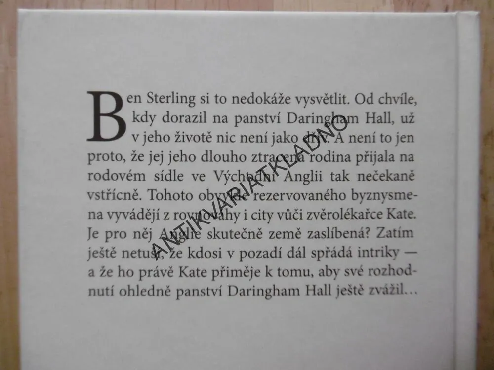 ROZHODNUTÍ, KATHRYN TAYLOR, PANSTVÍ DARINGHAM HALL. **an
