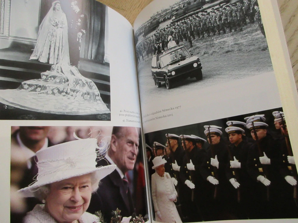 ALŽBĚTA II., PRACUJÍCÍ ŽENA, ANASTÁZIE HARRIS, **an
