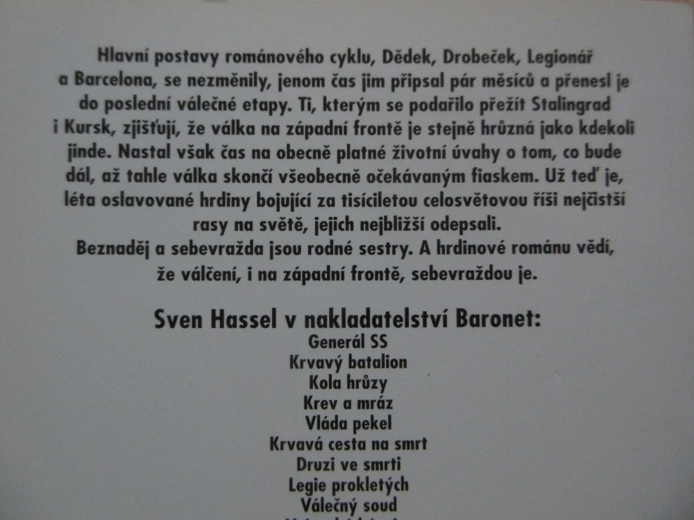 A ZNIČTE PAŘÍŽ, SVEN HASSEL, **an