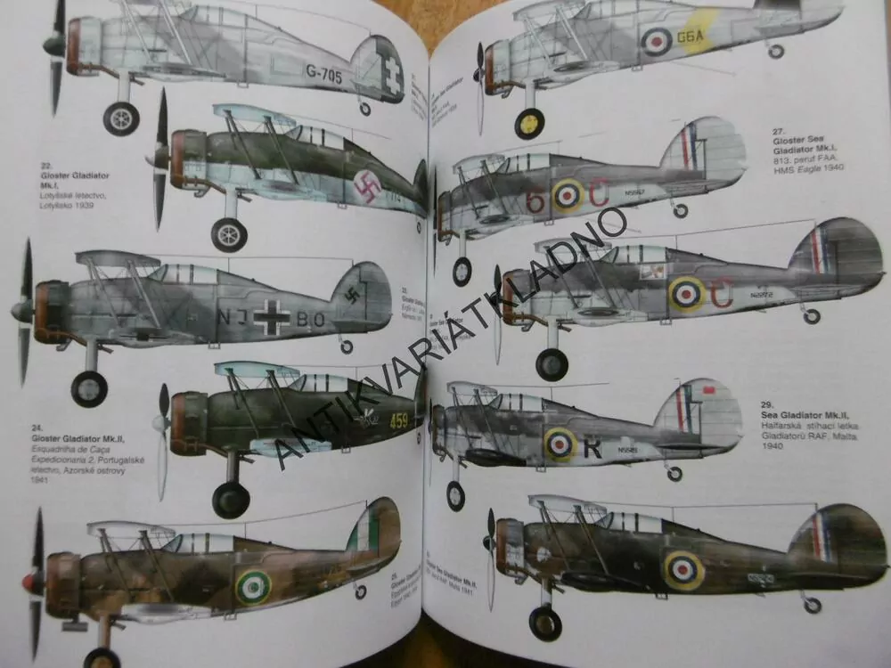 BOJOVÉ LEGENDY, GLOSTER GLADIATOR, PEJČOCH, **an