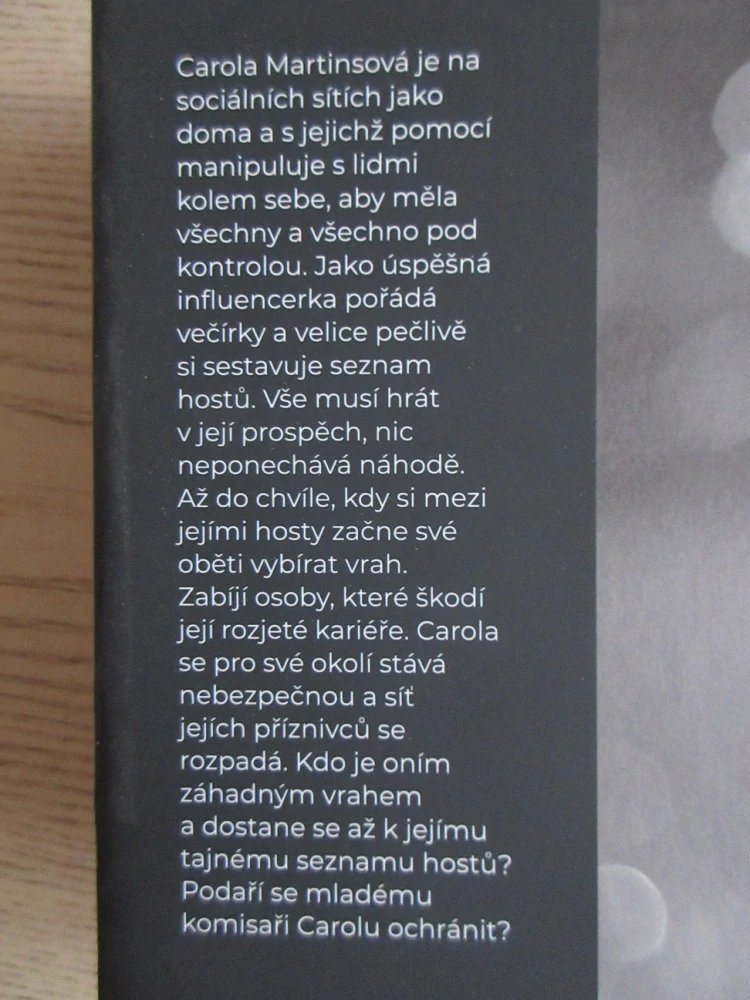 SEZNAM HOSTŮ, SANNE AVERBECK, **an