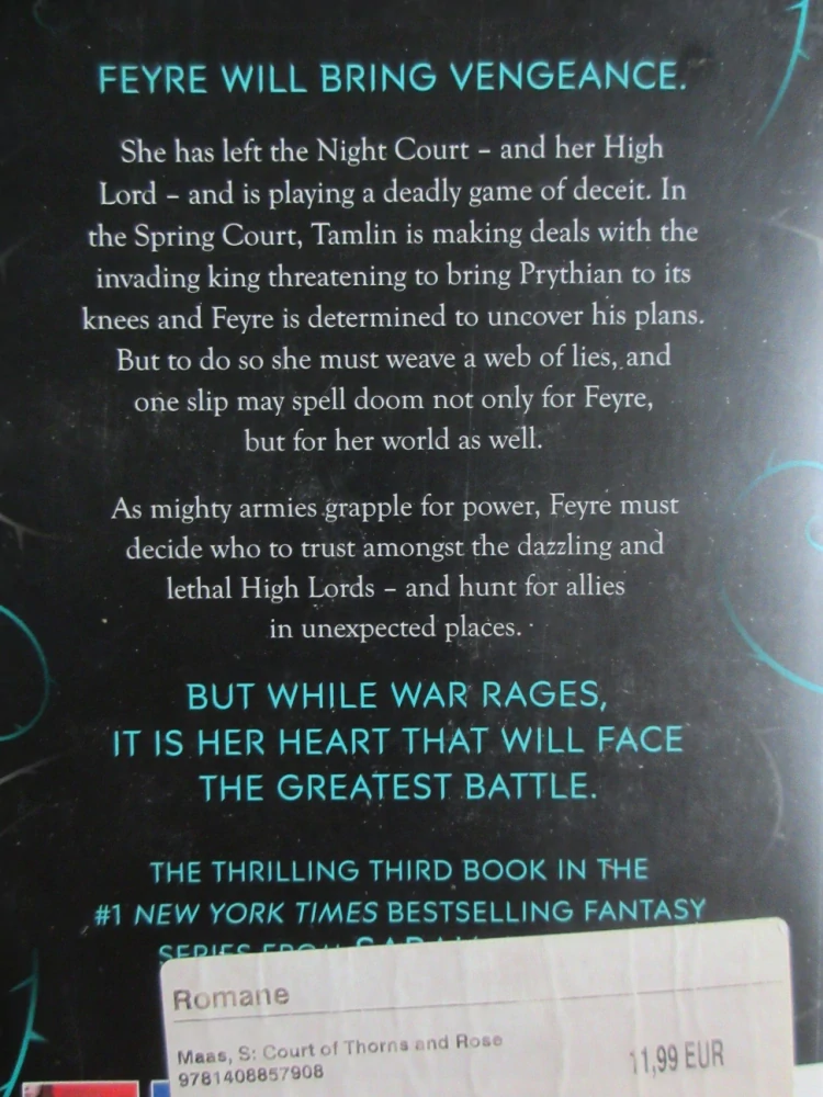 A COURT OF WINGS AND RUIN, SARAH J. MAAS, **an