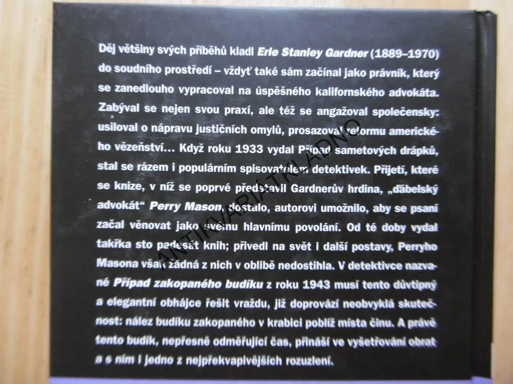 PŘÍPAD ZAKOPANÉHO BUDÍKU, ERLE STANLEY GARDNER, **an