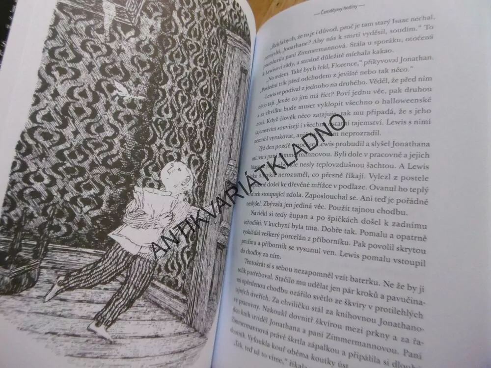 ČARODĚJOVY HODINY, JOHN BELLAIRS