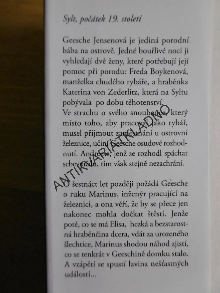 PORODNÍ BÁBA NA SYLTU, GISA PAULY, **an