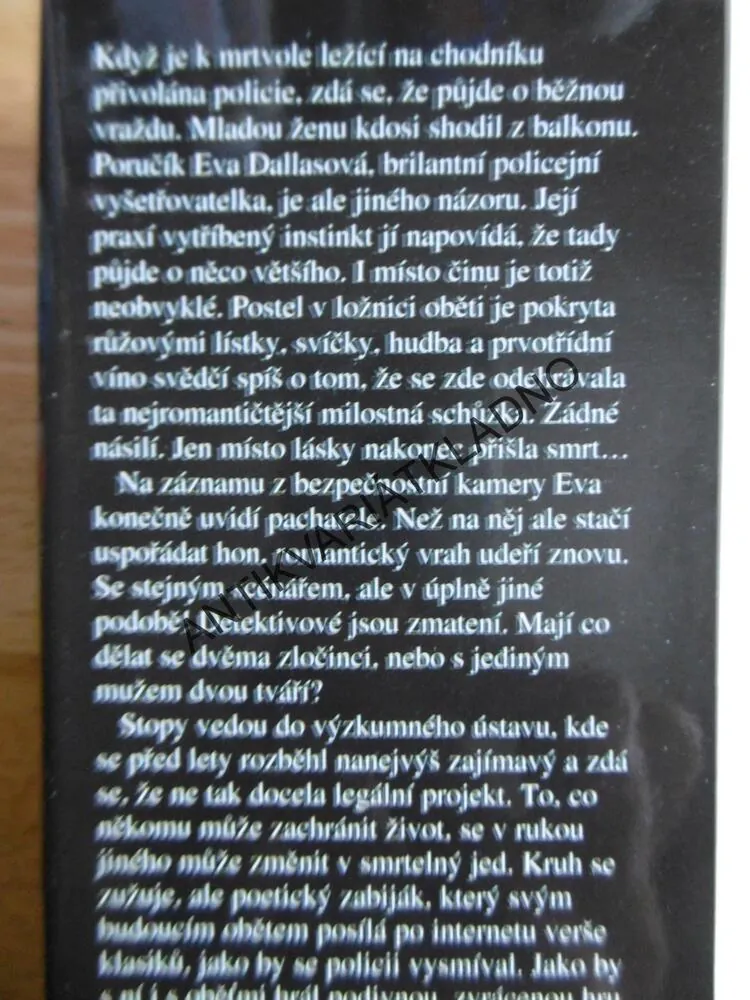 SMRTÍCÍ SVŮDNOST, J.D ROBB, NORA ROBERTSOVÁ, **an