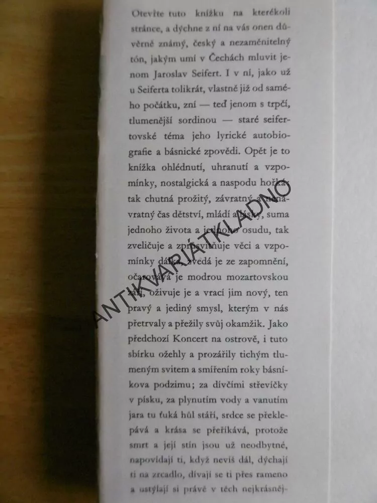 HALLYEOVA KOMETA, JAROSLAV SEIFERT, JIŘÍ TRNKA, **an