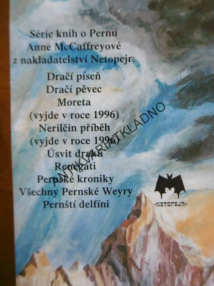 BÍLÝ DRAK, ANNE MCCAFFREY,