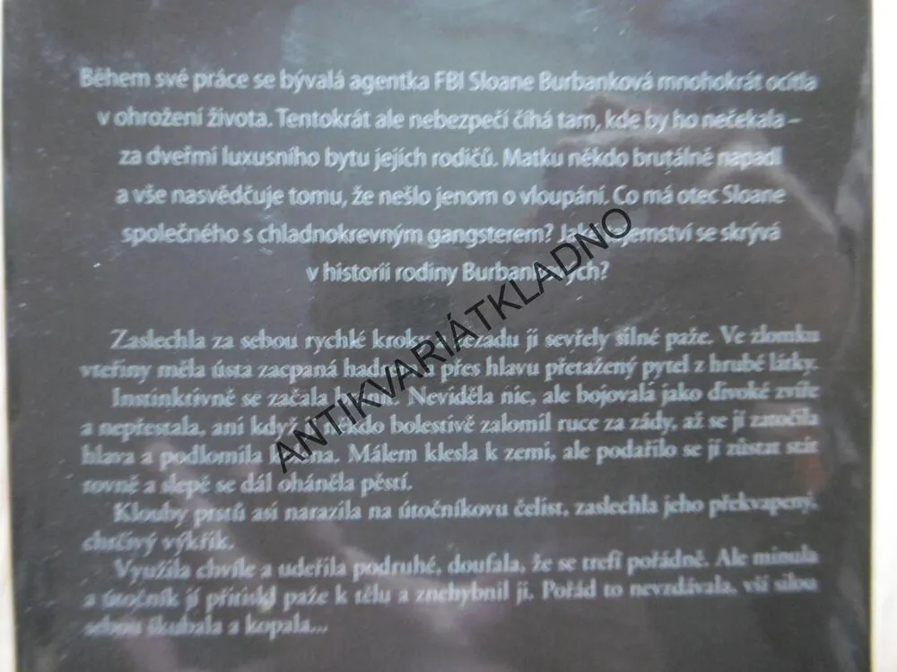 NAPSÁNO KRVÍ, ANDREA KANE, **an