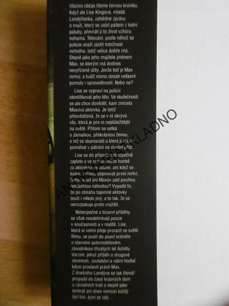 MUŽ, KTERÝ KRADL RUKOPISY, GIACINTA CARUSOVÁ, **an