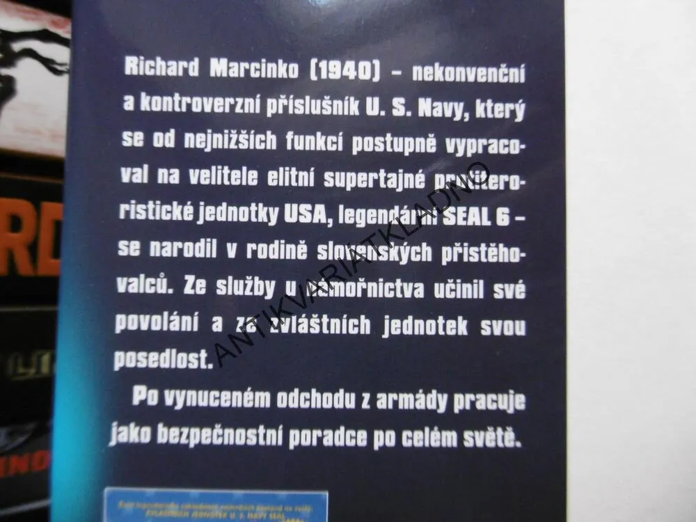 STOPROCENTNÍ TÝM, RICHARD MARCINKO, VÁLEČNÍK, **an