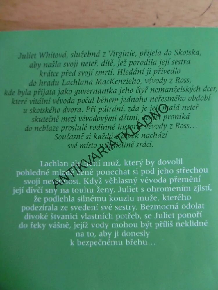 DAREBNÝ VÉVODA, ARNETTE LAMB, **an