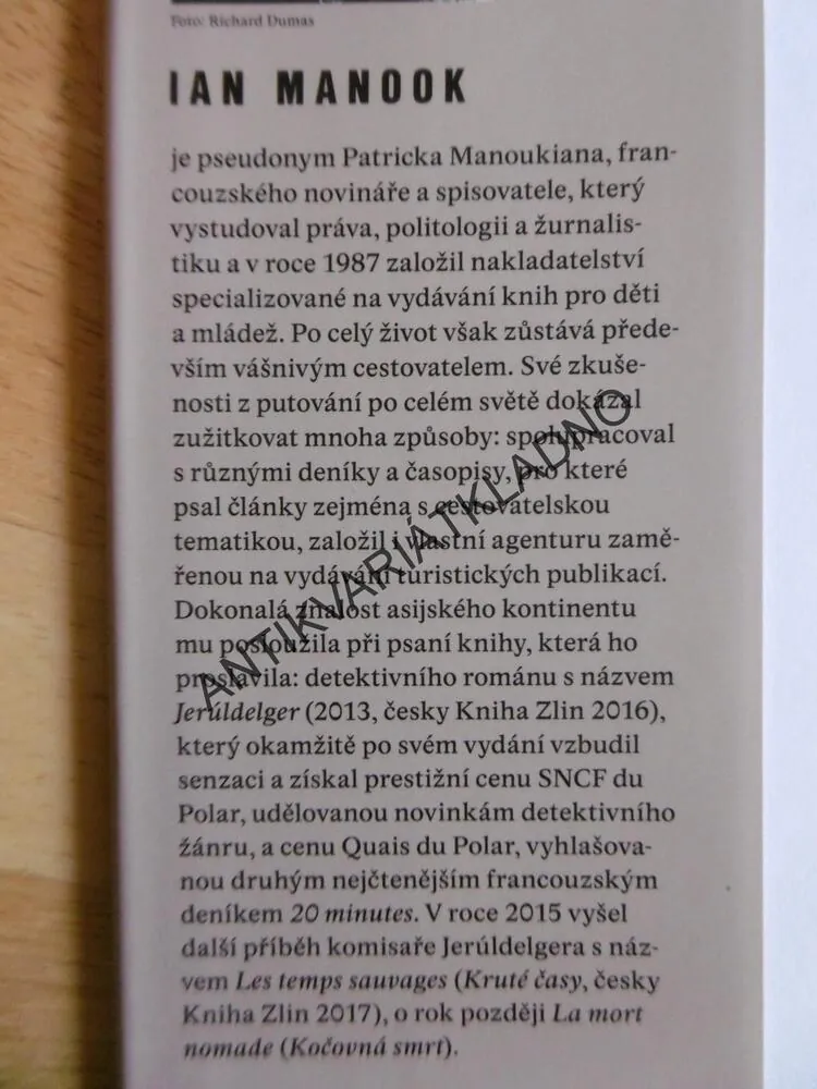 KRUTÉ ČASY, IAN MANOOK, **an