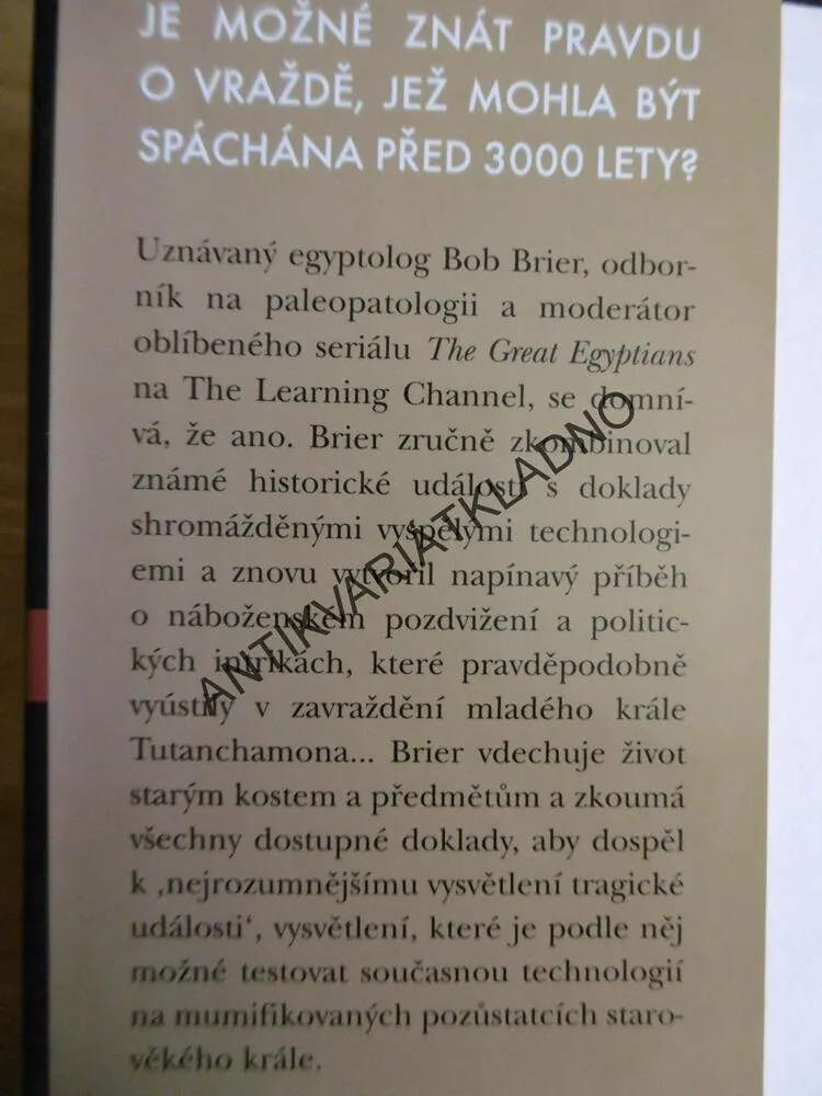 VRAŽDA TUTANCHAMONA, BOB BRIER, **an