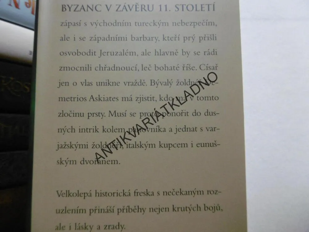MOZAIKA STÍNŮ, TOM HARPER