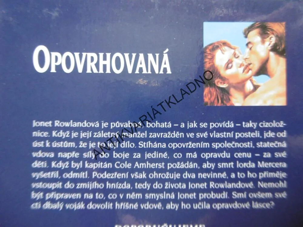 OPOVRHOVANÁ, LIZ CARLYLE