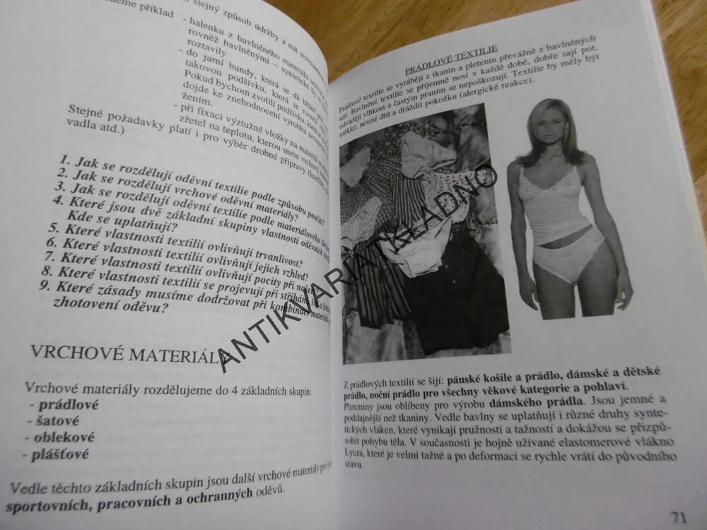 ODĚVNÍ MATERIÁLY PRO ODBORNÁ UČILIŠTĚ,