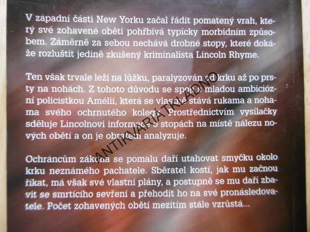 SBĚRATEL KOSTÍ, JEFFERY DEAVER, **an