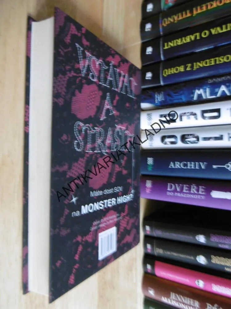 MONSTER HIGH 4., PŘÍŠERNÁ PARTA JE ZPĚT, LISI HARRISONOVÁ, **an