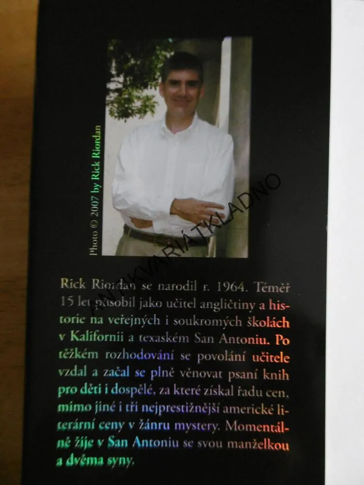 PERCY JACKSON, PROKLETÍ TITÁNŮ, RICK RIORDAN,