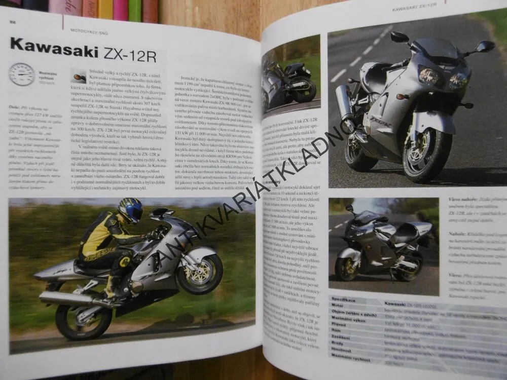 MOTOCYKLY SNŮ, ROLAND BROWN, **an