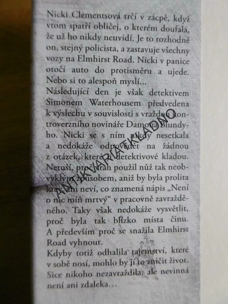 BLUDNÁ SDĚLENÍ, SOPHIE HANNAH, **an