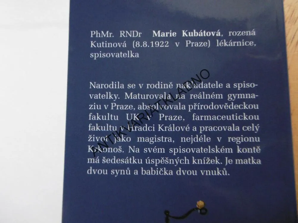 KOUZLO RODINNÉHO STOLU, MARIE KUBÁTOVÁ,HÜTTNEROVÁ, **an