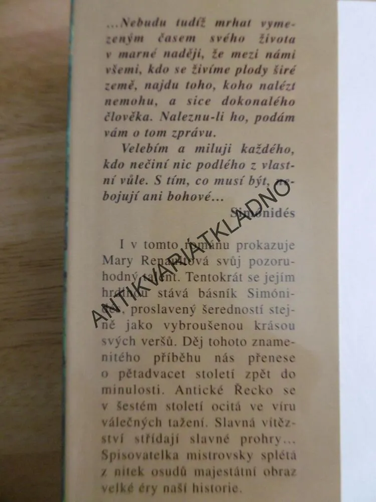 PÍSNÍ TĚ CHVÁLÍM, MARY RENAULT, **an