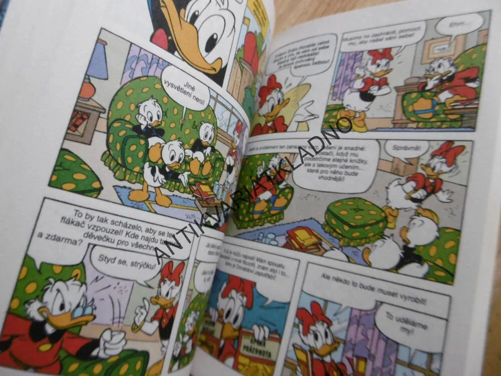 SUPER KOMIKS DISNEY, KAČER DONALD, 256 STRAN, 15/2012