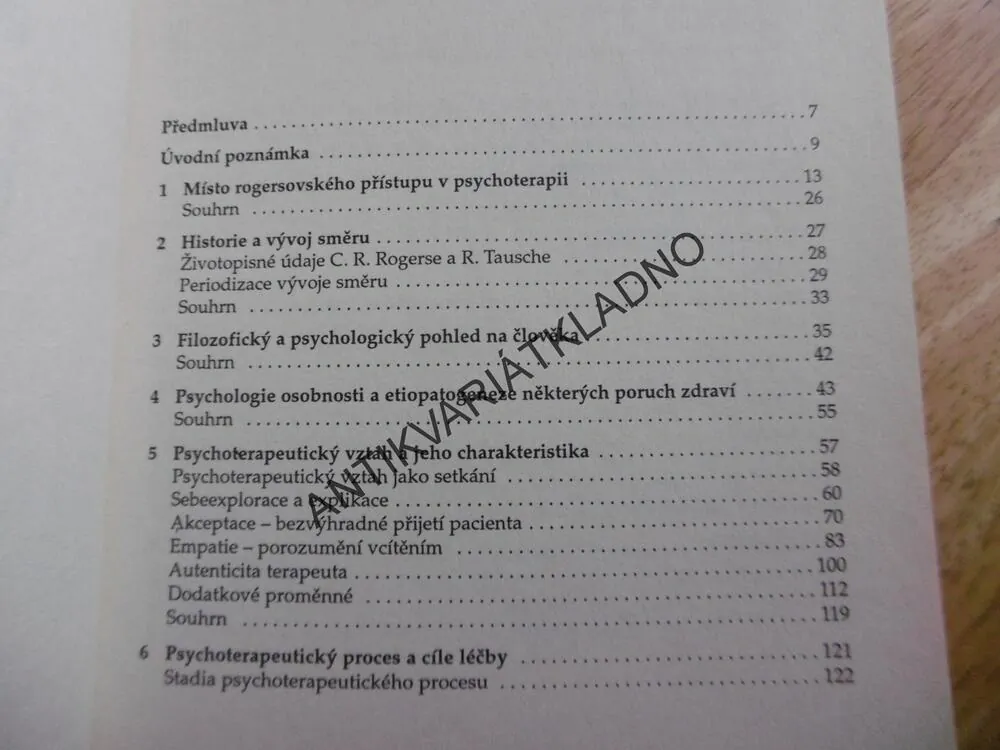 ROGERSOVSKÝ PŘÍSTUP K DOSPĚLÝM A DĚTEM, VYMĚTAL, REZKOVÁ